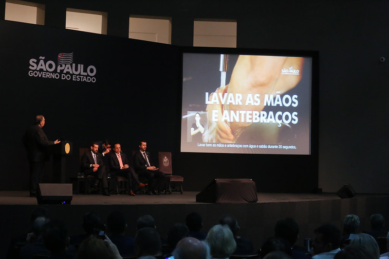 Leia mais sobre o artigo Governador pede ajuda dos municípios para controlar avanço do coronavírus