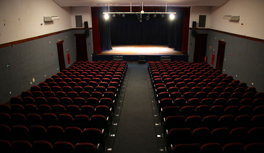 Leia mais sobre o artigo CONDEMAT lança carta aberta em apoio a ações emergenciais para setor cultural