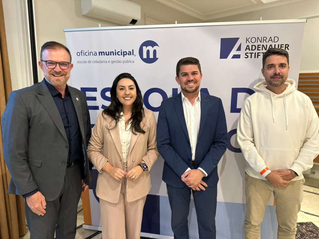 Leia mais sobre o artigo CONDEMAT+ participa da XIV Escola de Prefeitos em Campos do Jordão