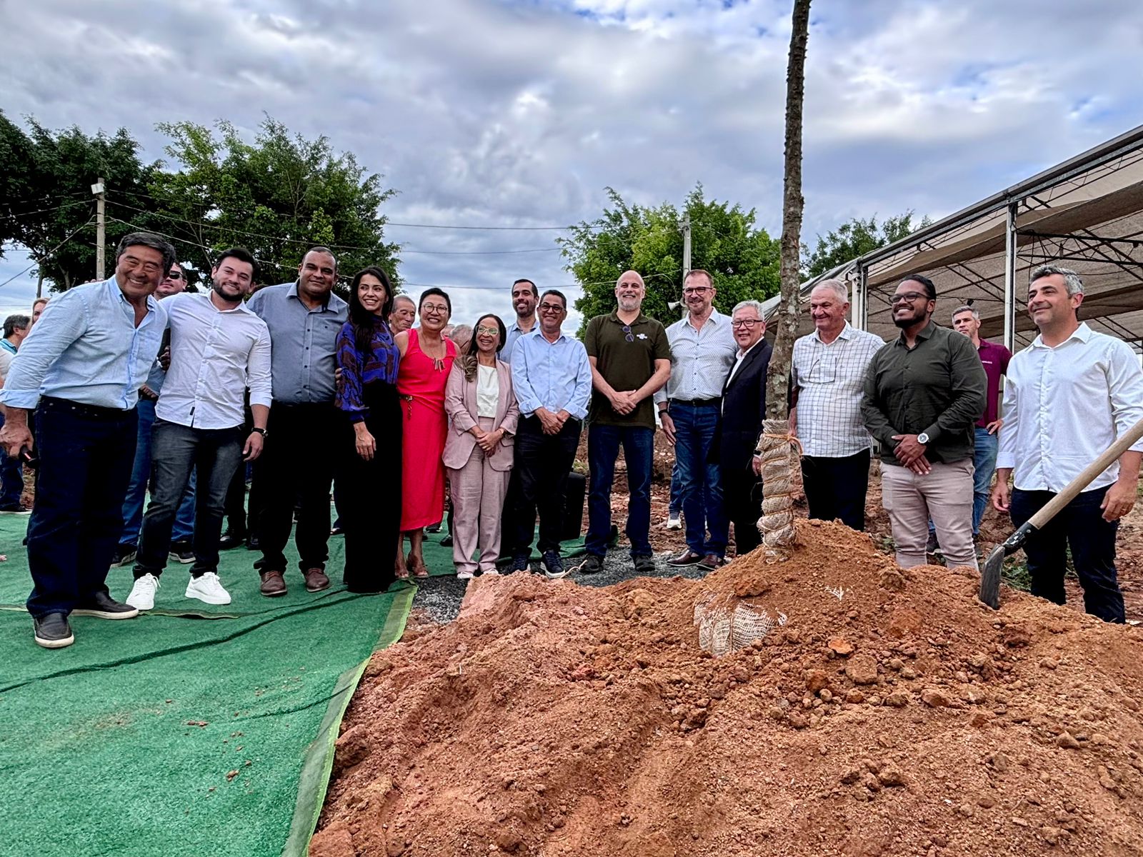 Leia mais sobre o artigo Lançamento de Parque Permanente de Flores e Plantas reúne autoridades e produtores em Arujá