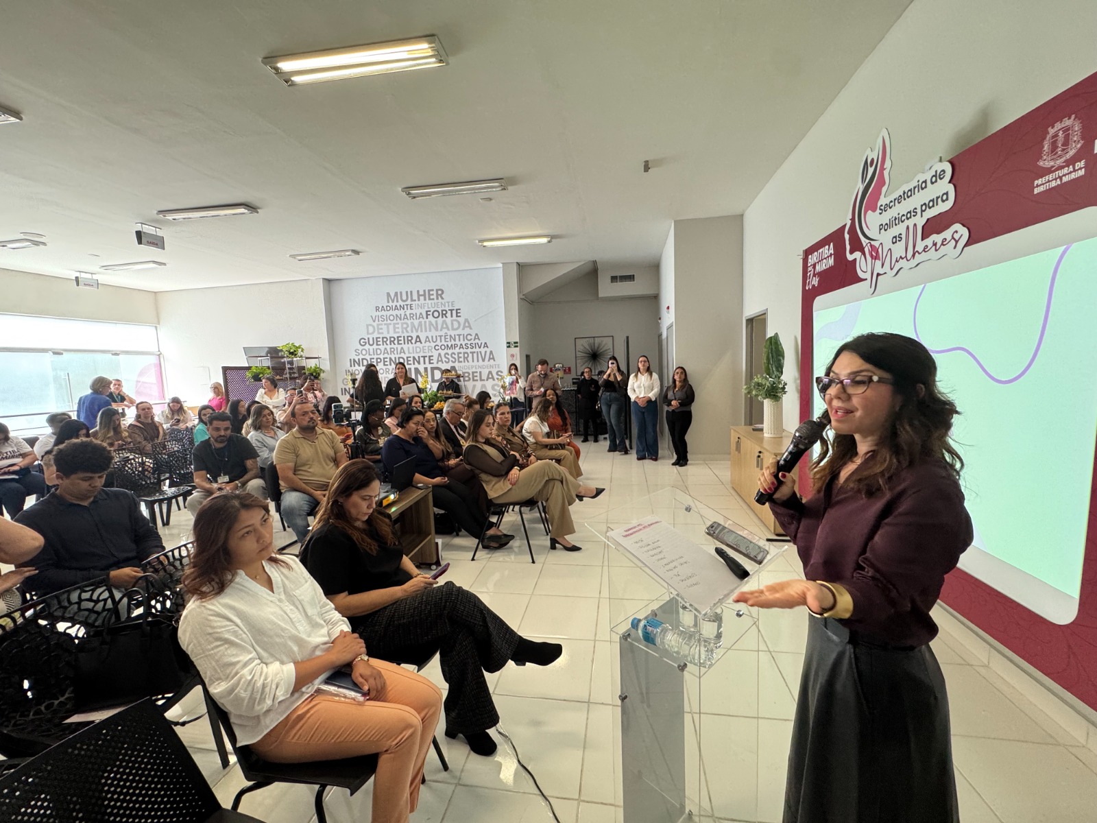 Leia mais sobre o artigo CONDEMAT+ recebe secretária estadual de Políticas para a Mulher e apresenta demandas regionais
